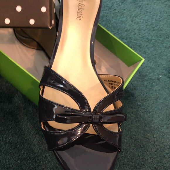 Shoes - Picture 2 of 3